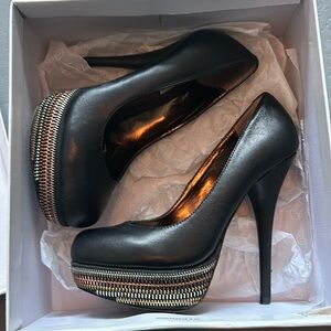 STEVE MADDEN PUMPS